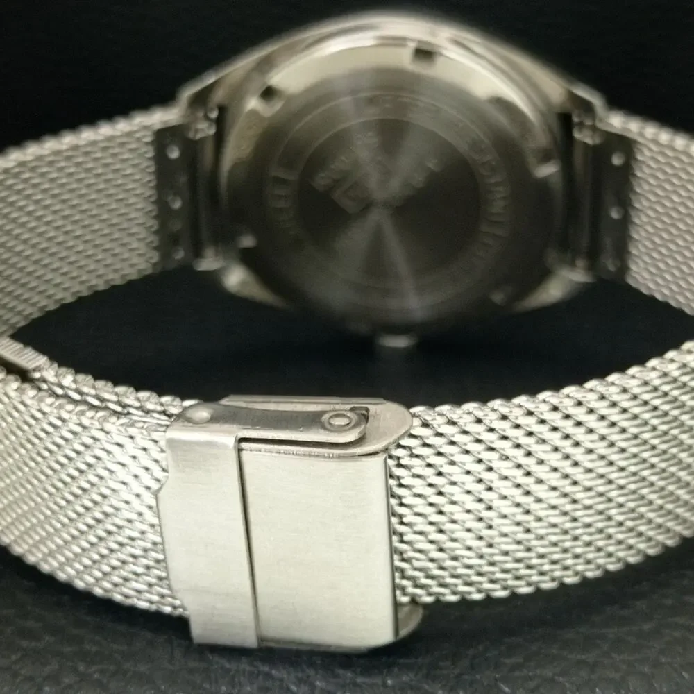 Vintage 1976 Citizen Automatic Mens Silver Watch W/daydate & Silver accents